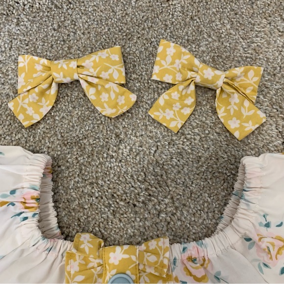 Tabitha Twinkle 5-6 shorts set and bows - Picture 10 of 11